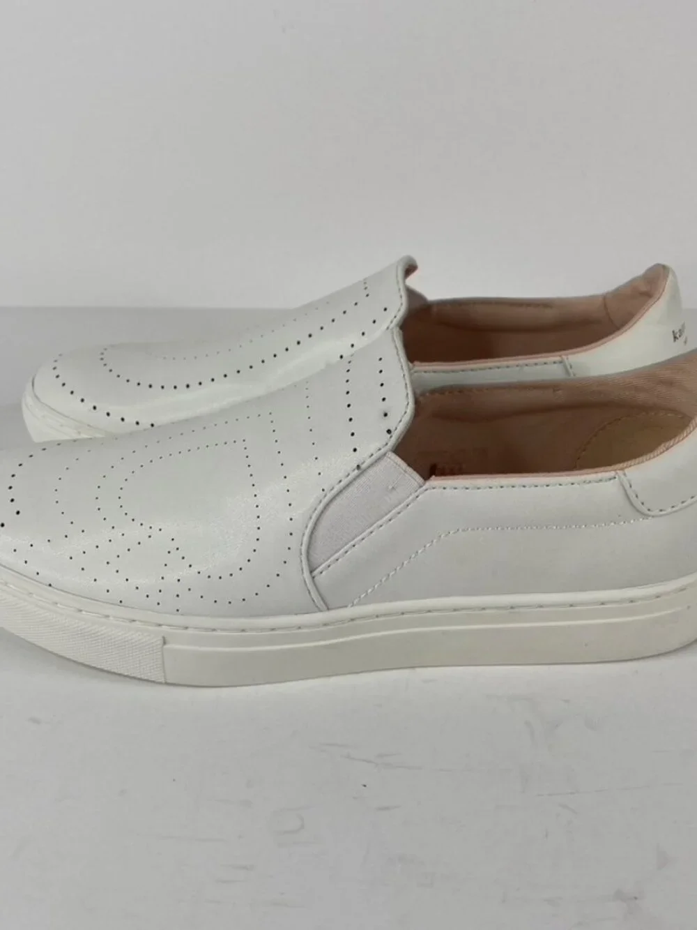 Kate Spade White Perforated Hearts Azores Slip On Shoes Size 6.5B NWOB